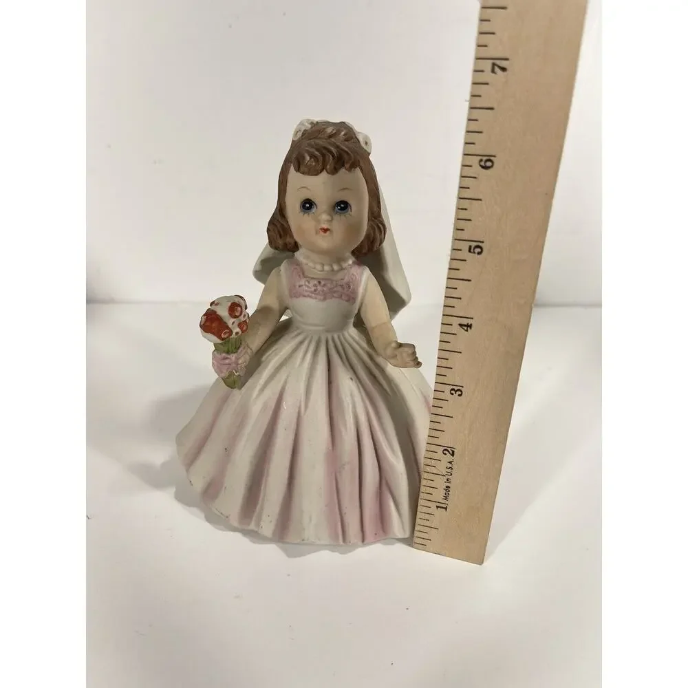 Vintage Ceramic‎ Bride Doll With Dress Veil And Flower Bouquet Music Box READ